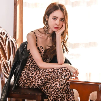 Nov prihod moda korejski poletje long beach obleka ženske OL temperament počitnice seksi trak leopard tiskanja elegantno obleko slim
