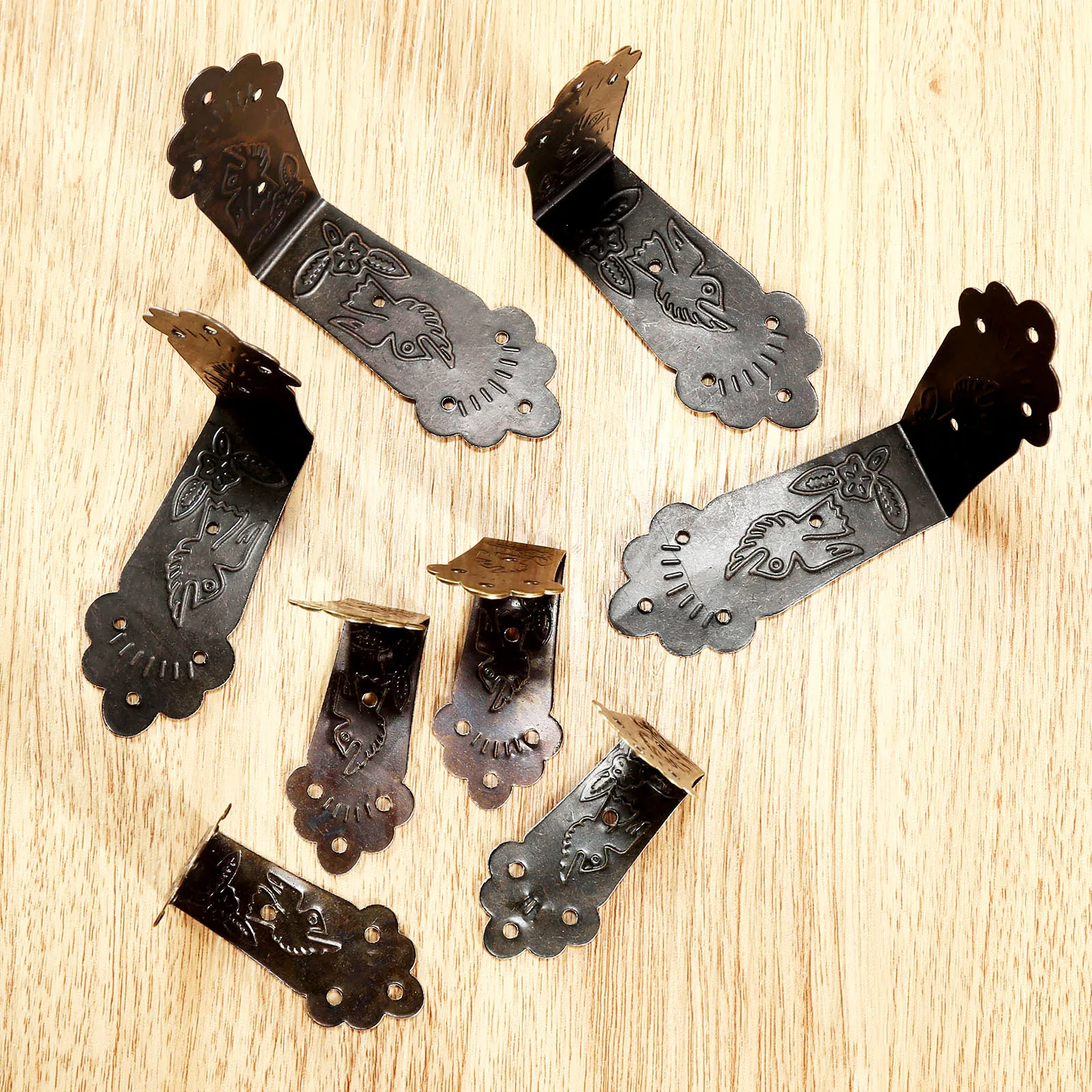 12Pcs Antično Bronasti Okrasni Kotu Oklepajih Pohištvo Desk Nakit, Darilne Škatle Lesene Primeru Noge Noge Kotu Zaščitnik Rob Pokrova
