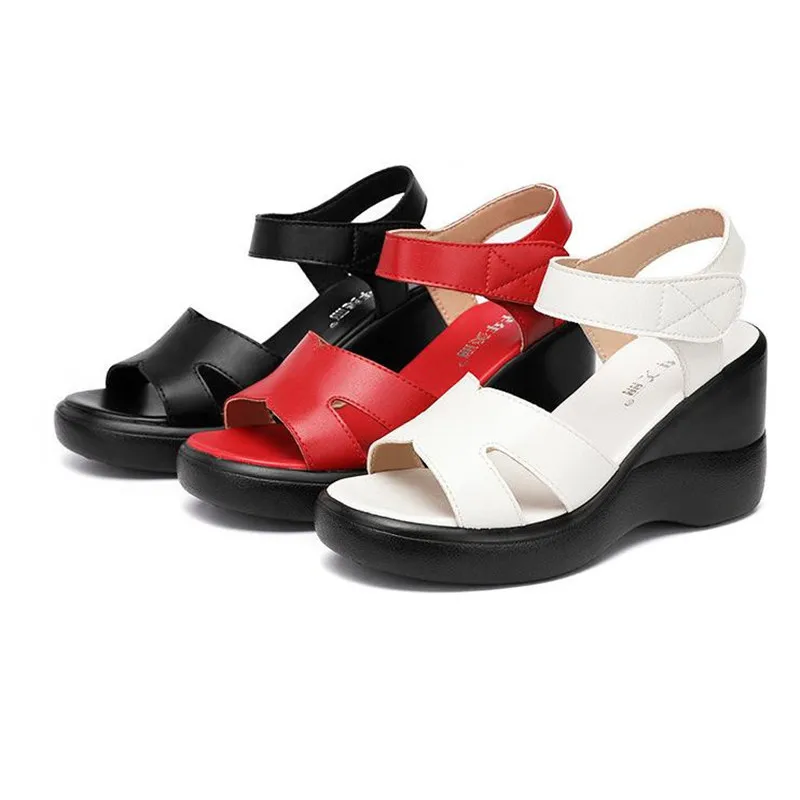 Poletje novo Mati sandali starejših moda priložnostne Usnja Ženski klin sandale votel, velik obseg ženske sandale 34--43