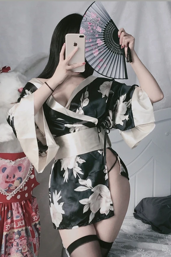 Japonski Kimono Seksi Cosplay Obleko za Ženske Tradicionalni Slog Haljo Yukata Sakura Kostum Pižamo Mehka Svila Pasu Perilo Porno