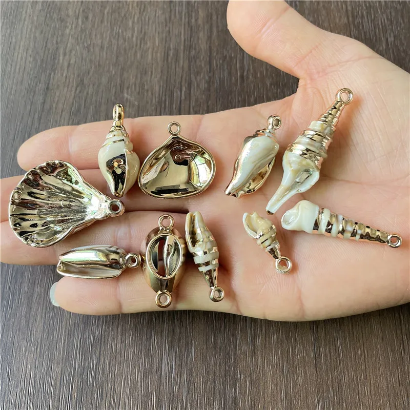 10pcs mešani serijo različnih velikosti pozlačeno akril in različnih priljubljena lupina obeski za DIY zapestnice in ogrlice
