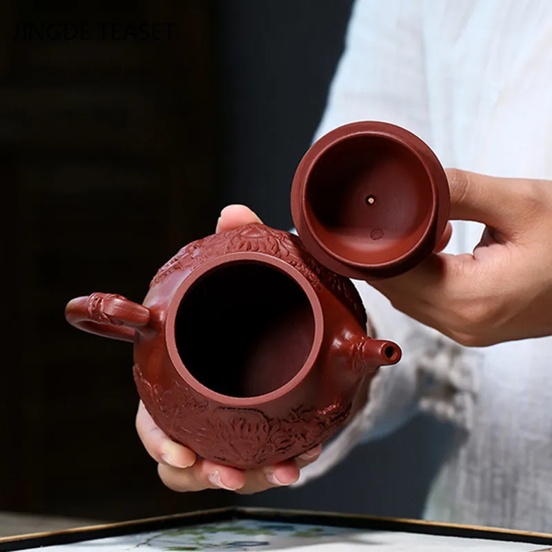 Yixing Vijolično Gline Čaj pot Ročno izrezljane zmaj prugasta Čajnik lepoto grelnik vode Surove rude Ročno Čaj nastavite po Meri Darila, 200 ml