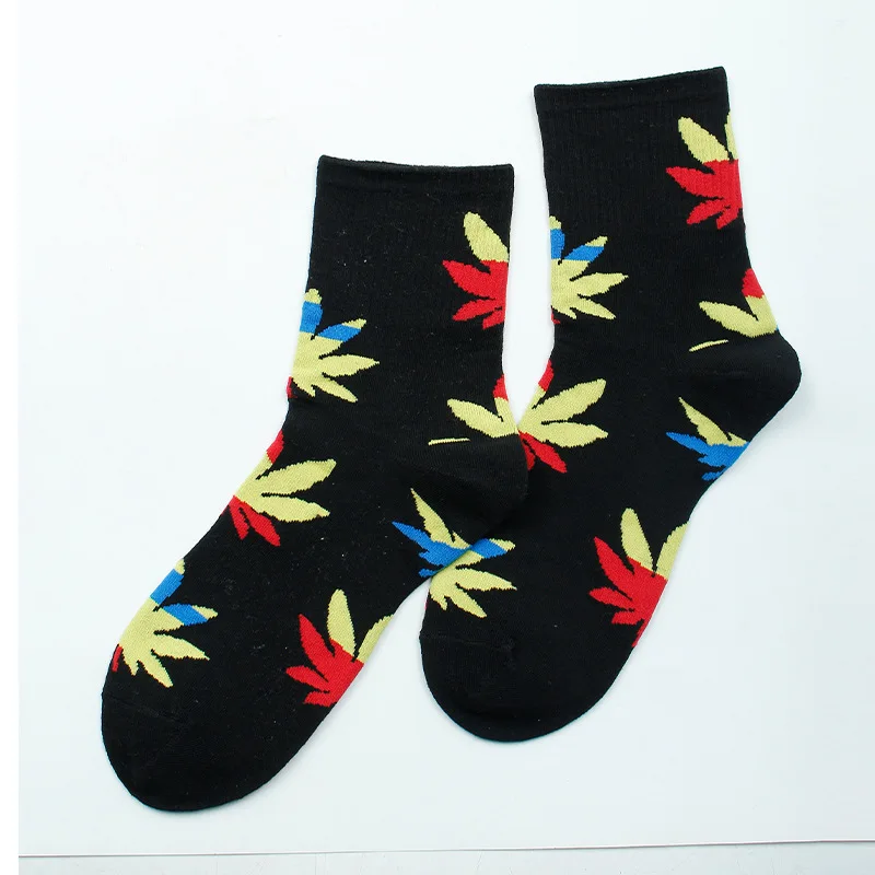 Moda udobno, visoko kakovostne bombažne nogavice priložnostne Dolgo Vesel Maple Leaf sokken Bombaž Plevela Travo Bela Črna Socken